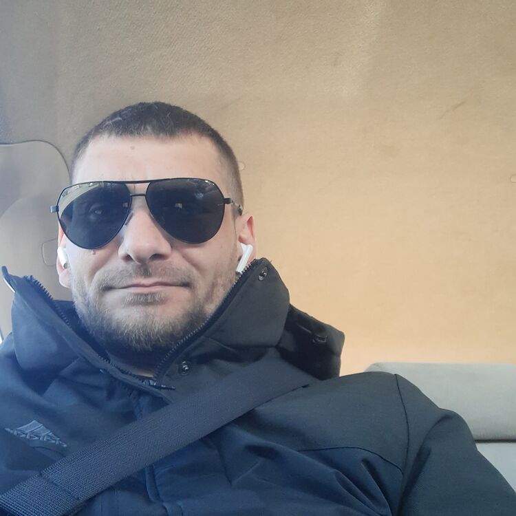  52217404  , 38 ,    -