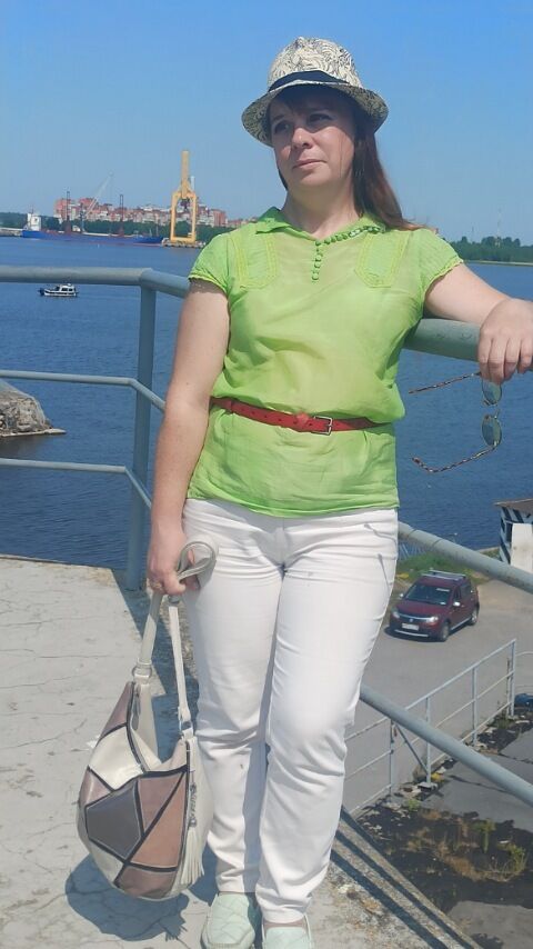  37022224  , 48 ,    -