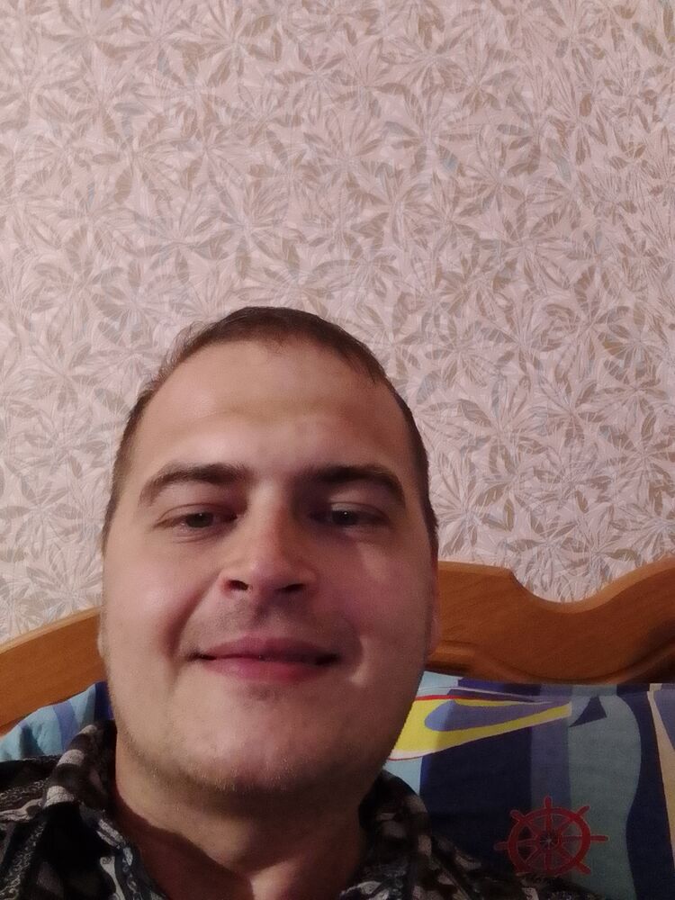  49861324  Vladimir, 38 ,    