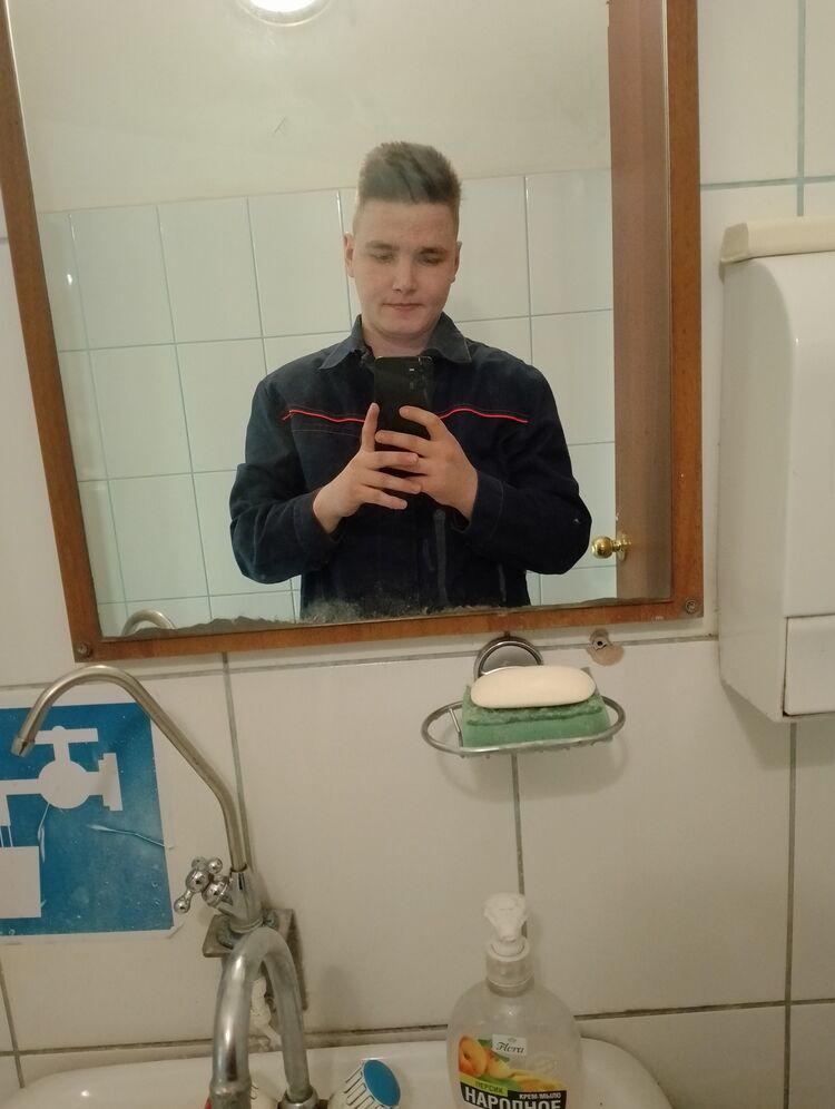  43596974  , 24 ,    