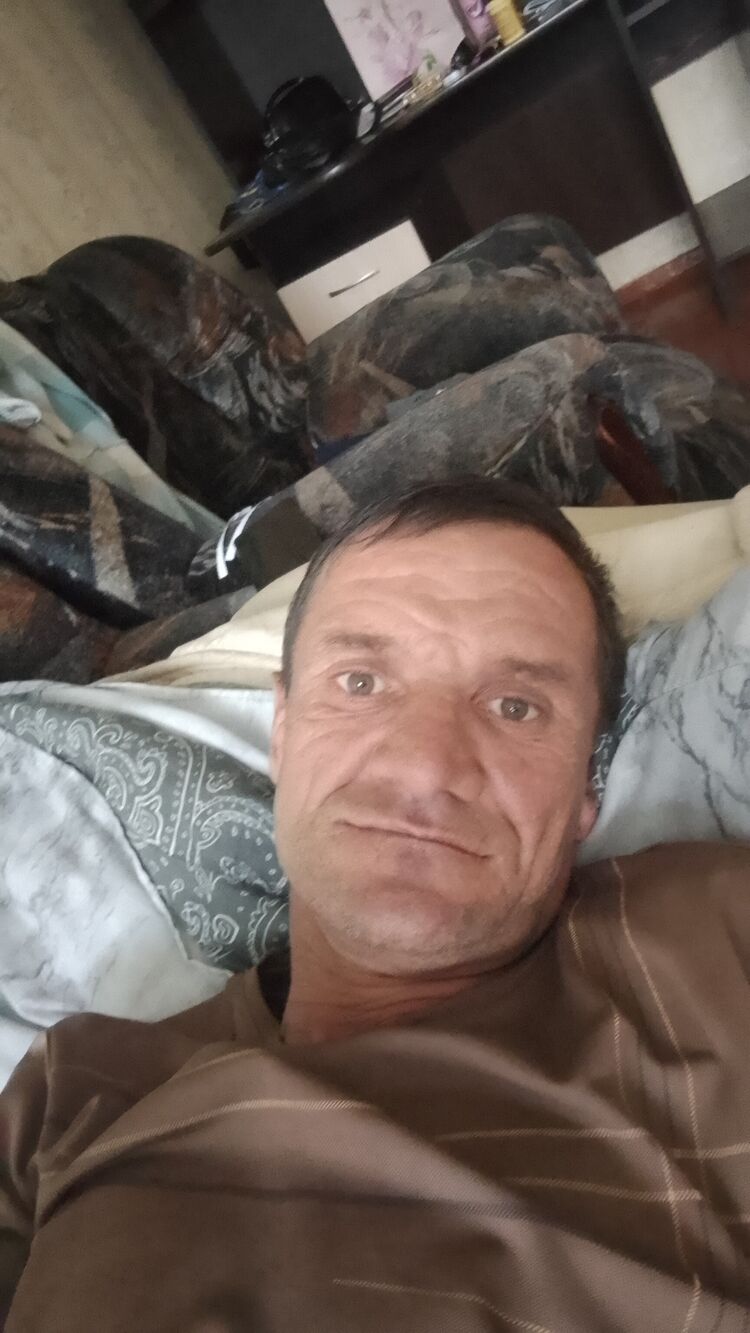  52876834  , 32 ,    
