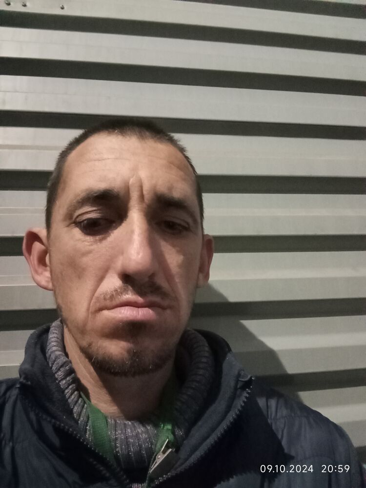  46766044  , 40 ,    