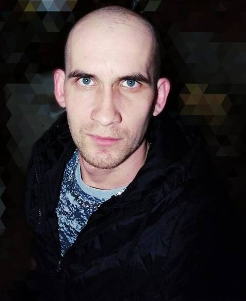  44930784  Alex, 36 ,    