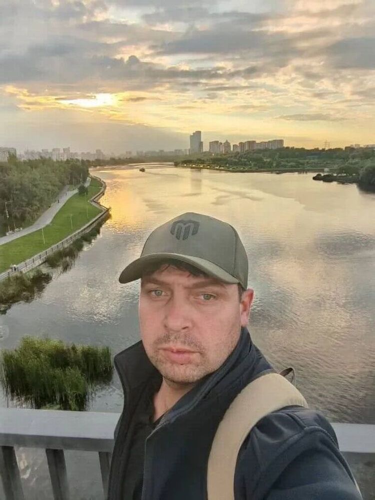  54690284  Mirzo, 41 ,    