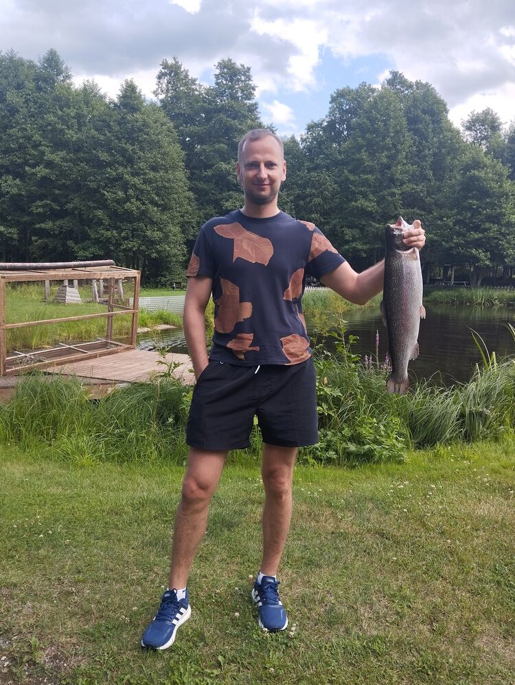  ,   Slava, 37 ,   c 