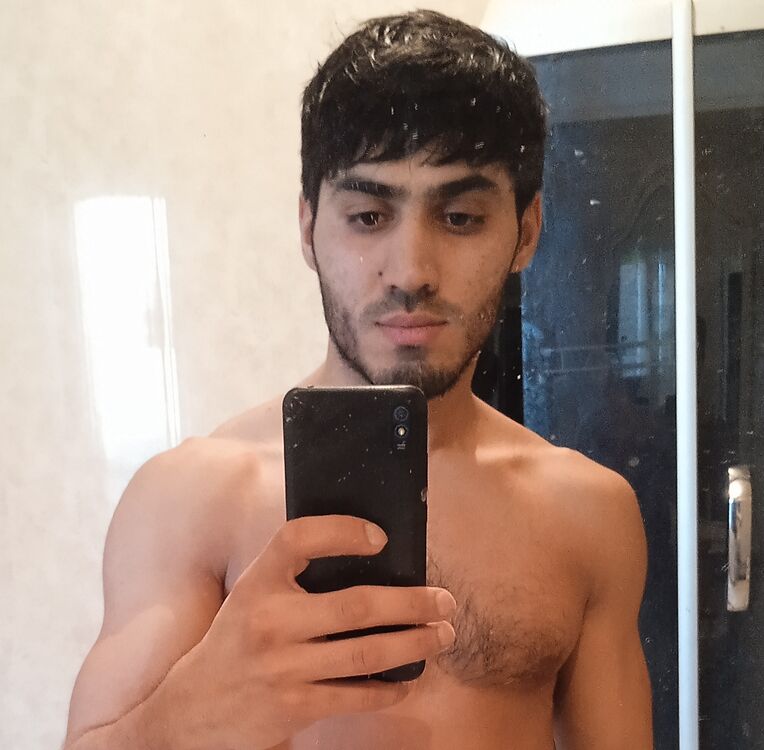  31640274  Rahim, 33 ,    