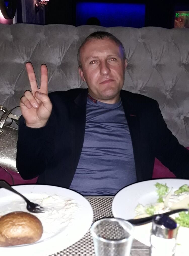  46225804  Mergez, 42 ,    