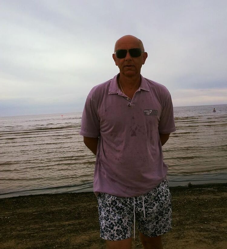  13857294  Igor, 63 ,    