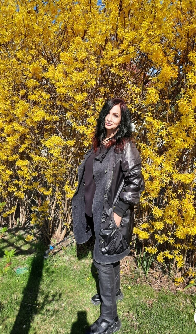  --,   Yana, 55 ,  