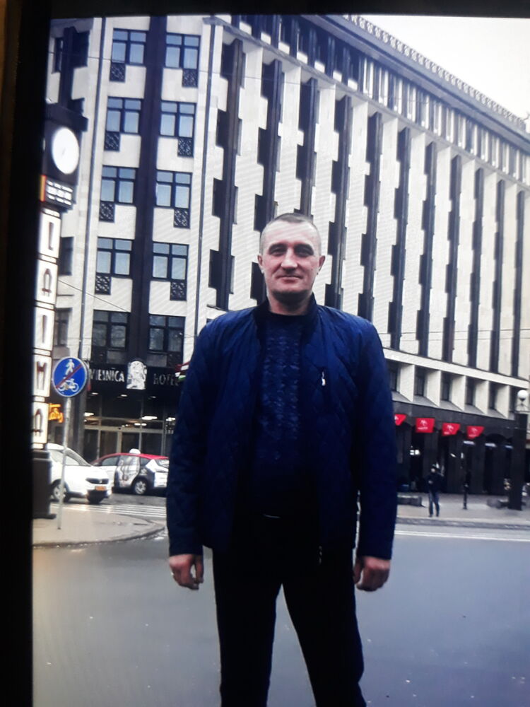  ,   Oleg, 51 ,   ,   