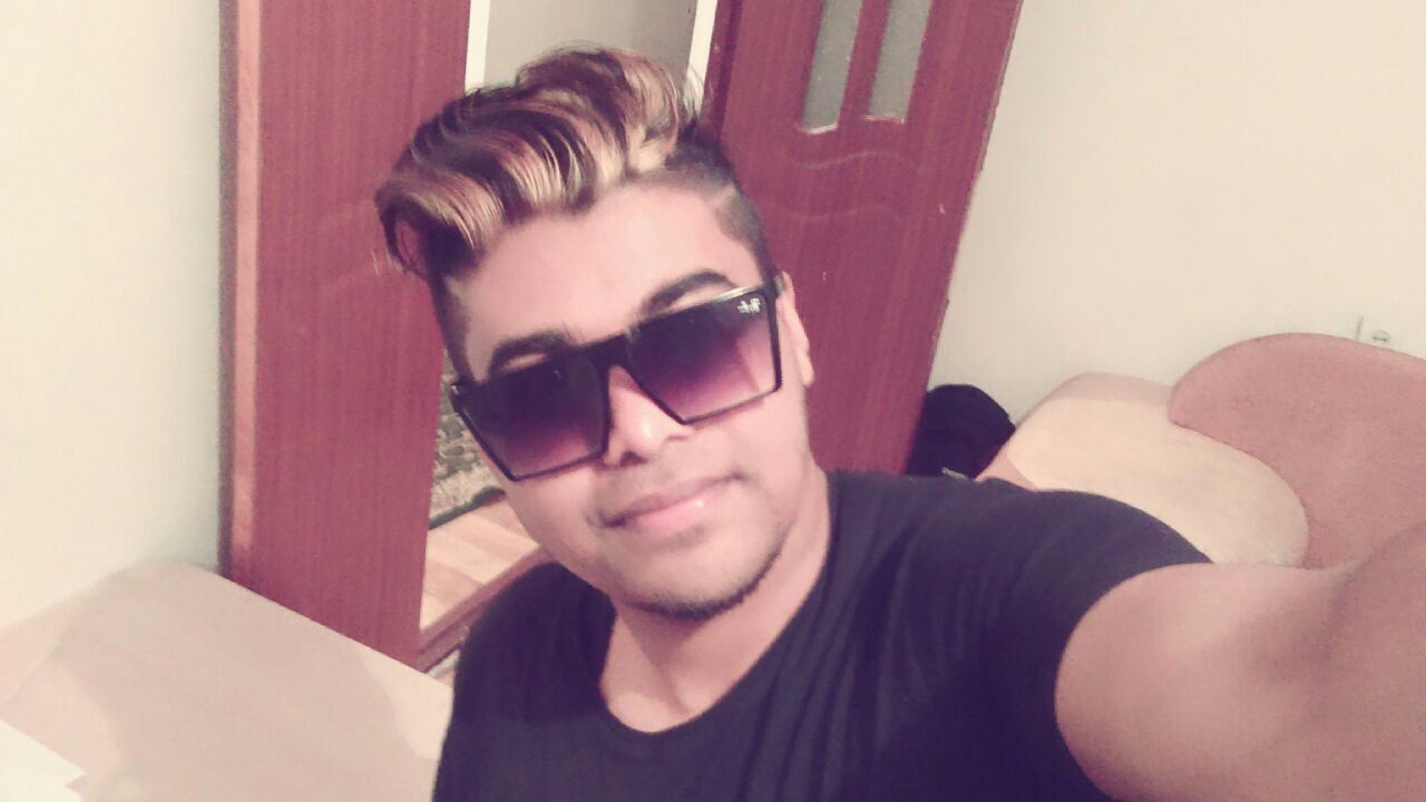  ,   Max, 27 ,   c 