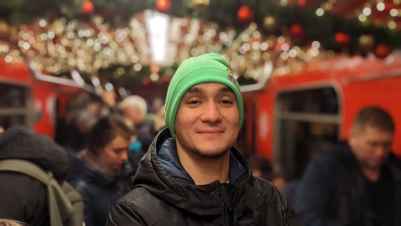  ,   Alan, 27 ,   ,   
