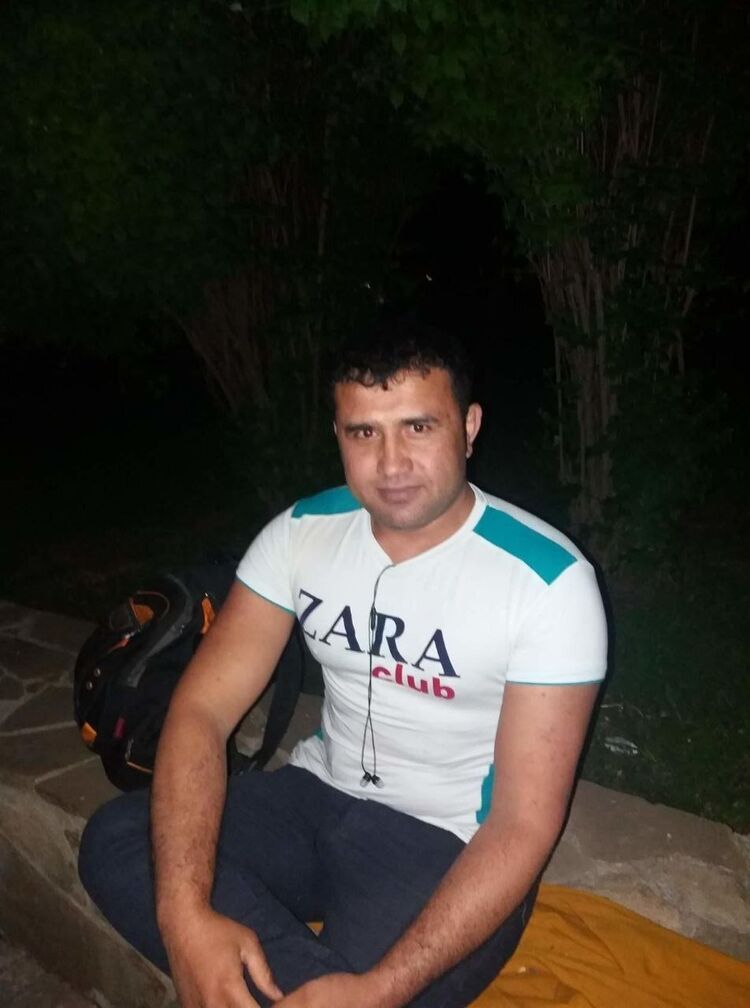  49946364  SAMIR, 39 ,    