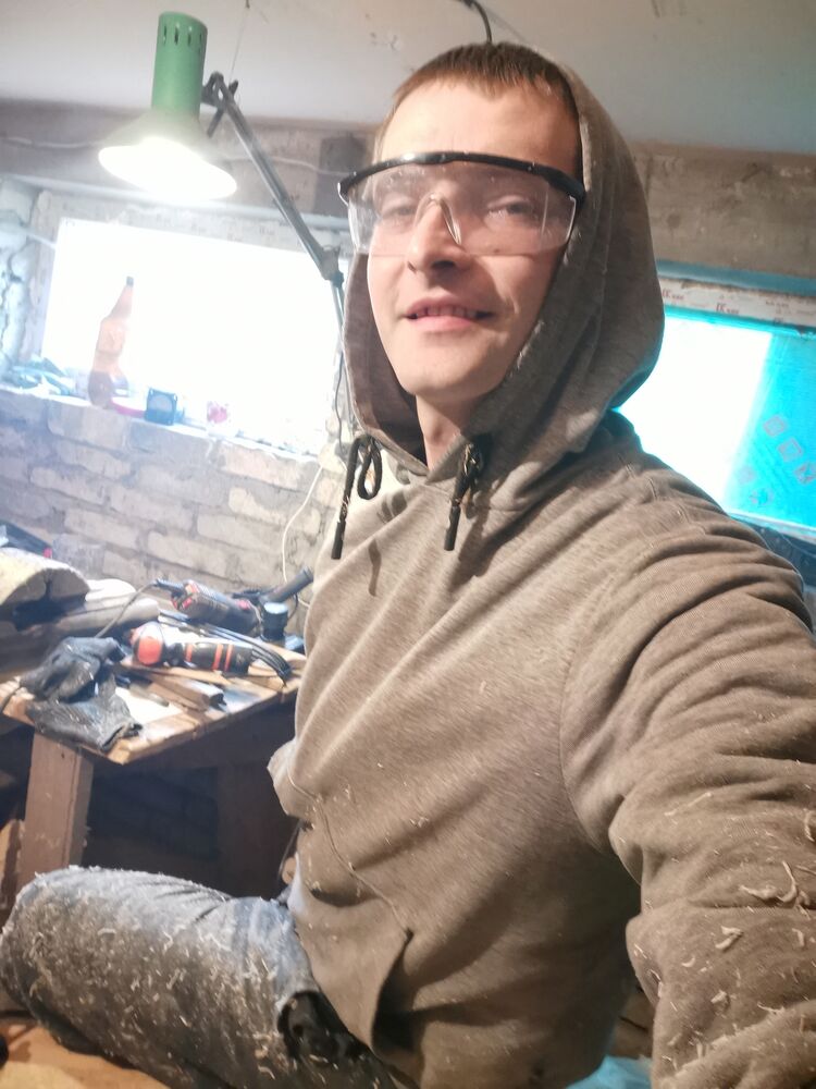  ,   Luci, 33 ,   ,   , c 