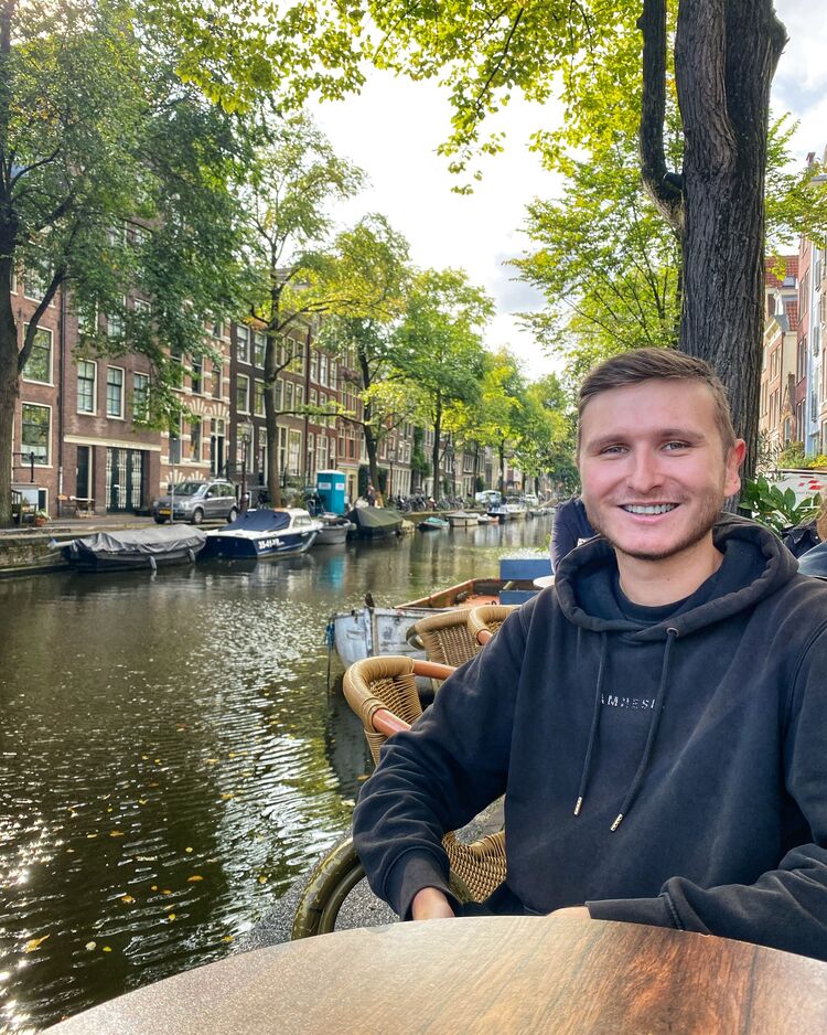  ,   Rowan, 25 ,   ,   , c , 