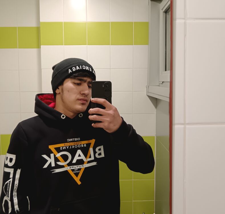  48434394  , 22 ,    