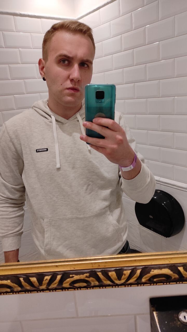  33243284  , 26 ,    