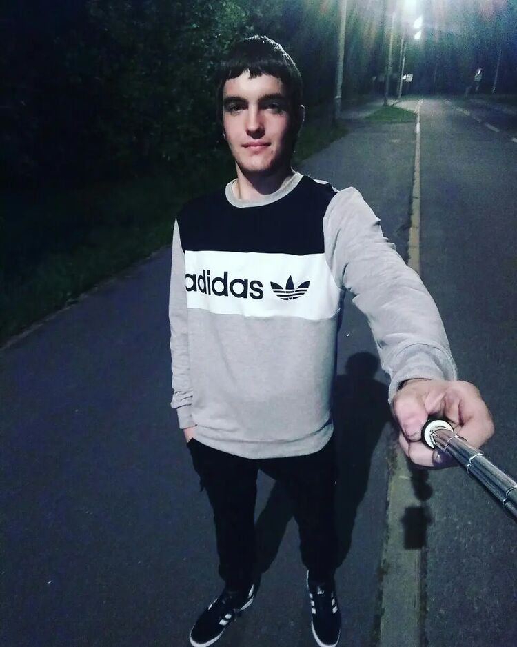  44294404  , 25 ,    