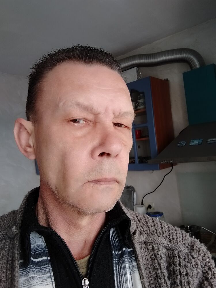  26040934  , 65 ,    