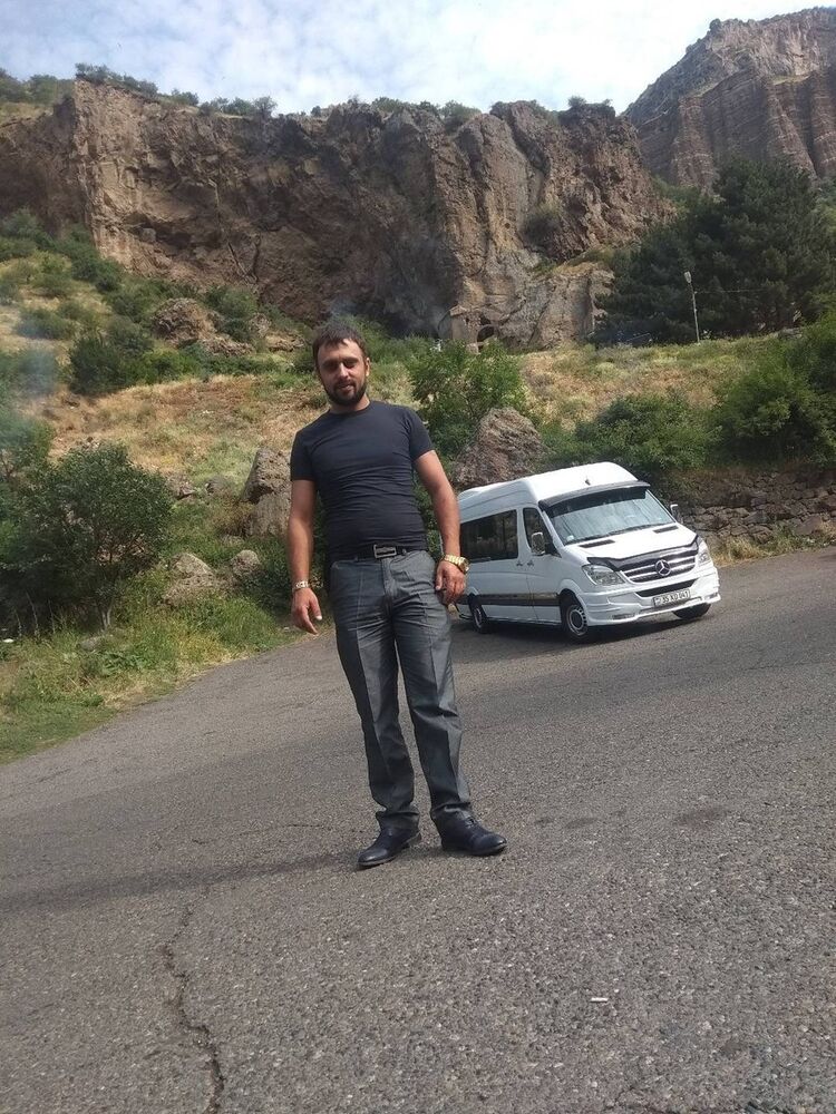  17535734  Njdeh, 34 ,    