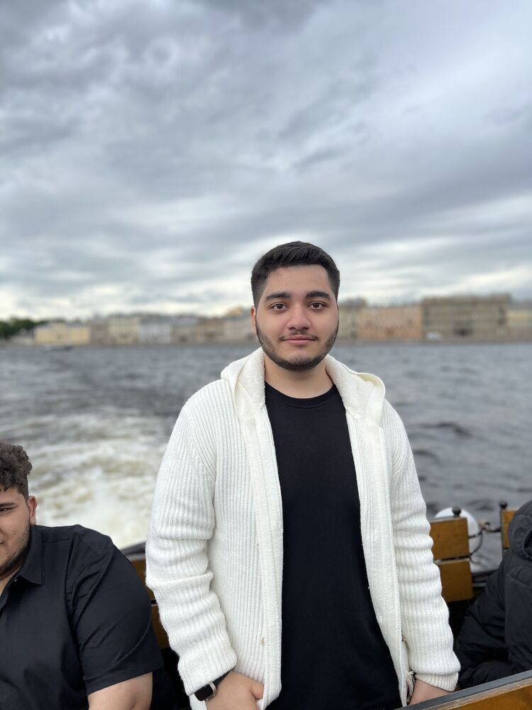  -,   Tarek, 23 ,   ,   