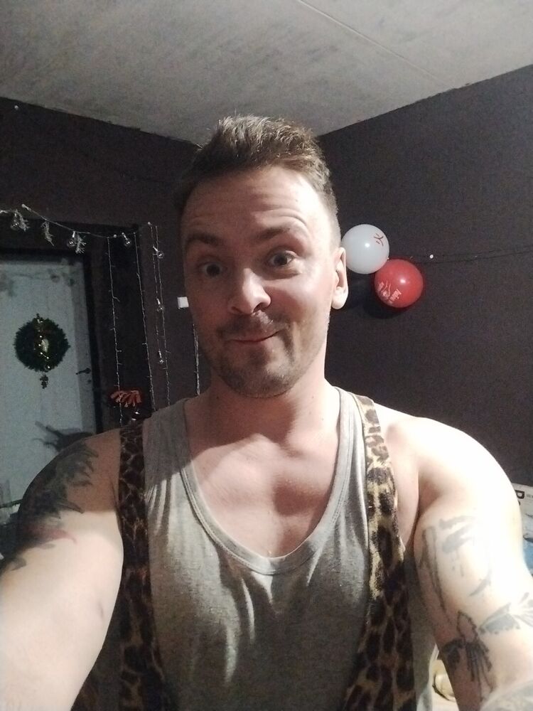  32280894   , 34 ,     