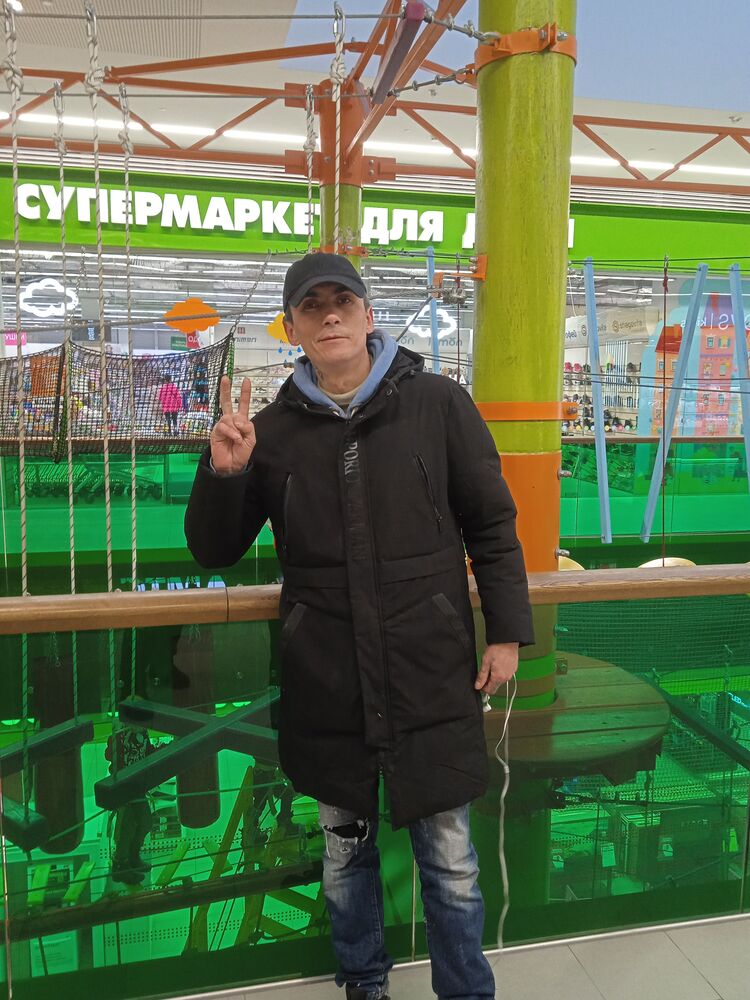  ,   Vladimir, 44 ,   ,   , c , 