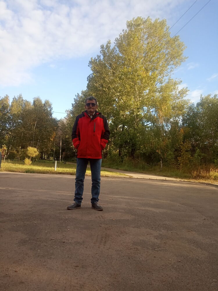  30078284  Vardan, 61 ,    
