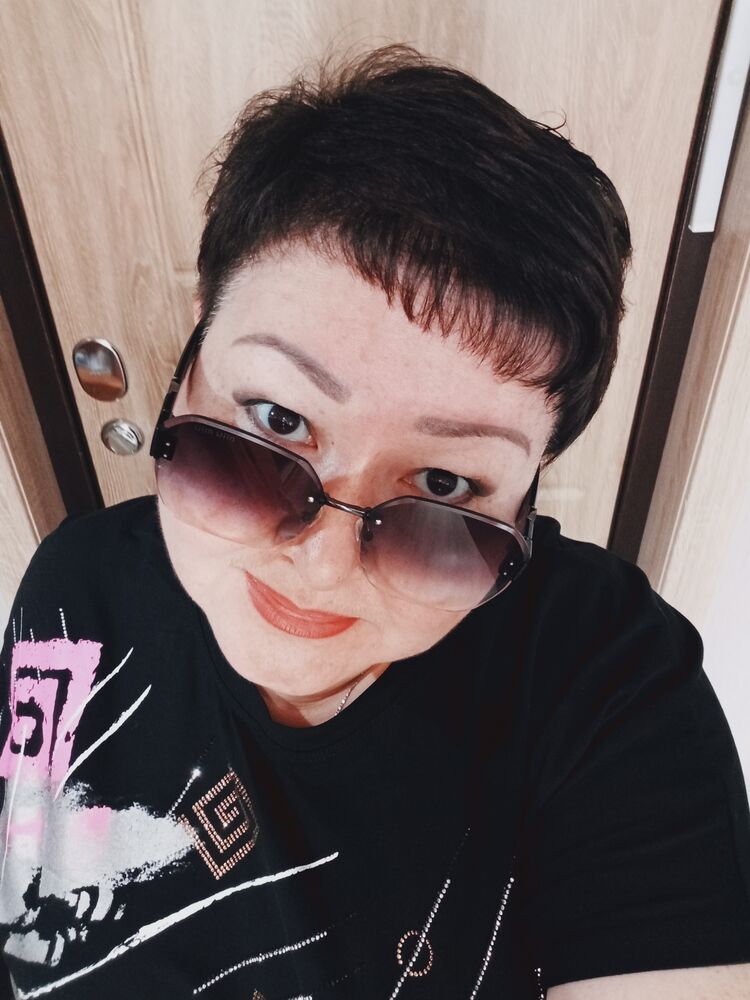  52132604  Regina, 48 ,    