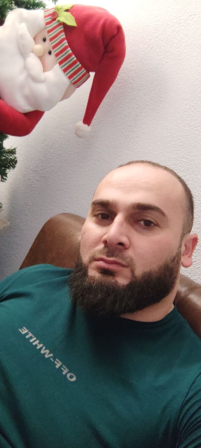  37335444  Umar, 35 ,    -