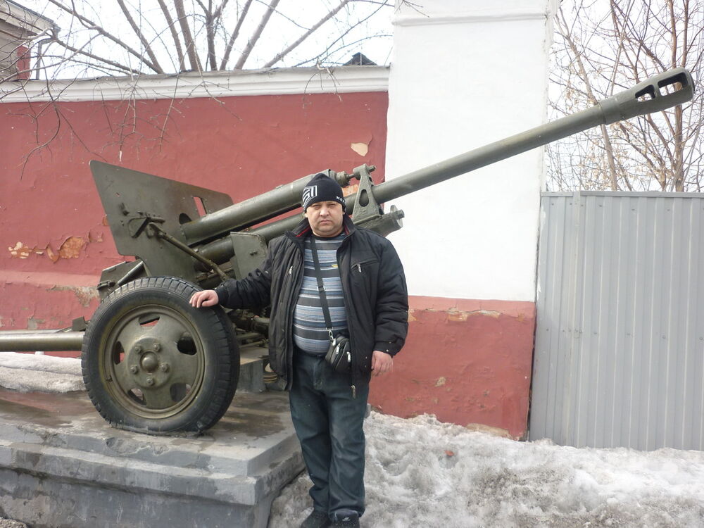  6056124  Vadim, 52 ,    