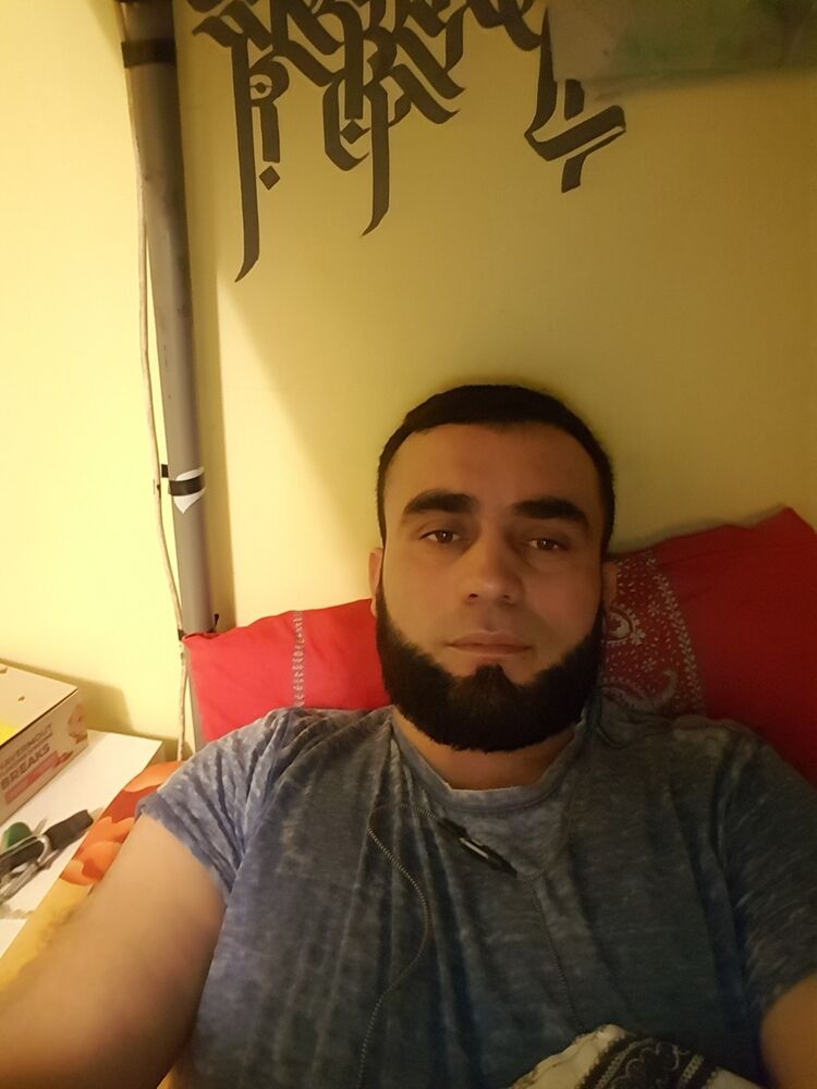 15987394  , 39 ,    