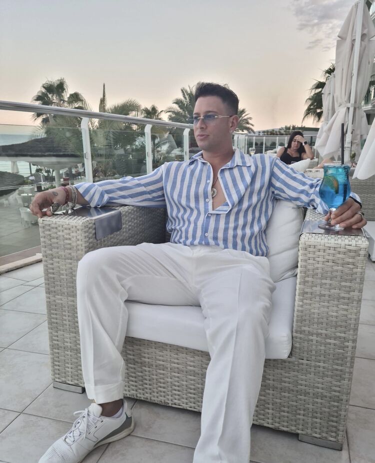  ,   Emrah, 40 ,   ,   