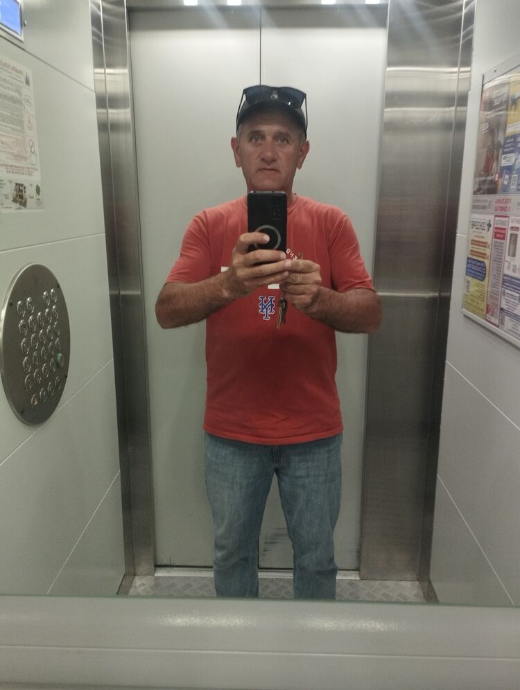  52251344  , 32 ,    --