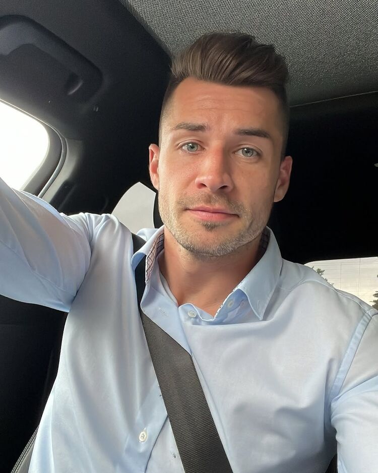  54265194  Austin, 41 ,    