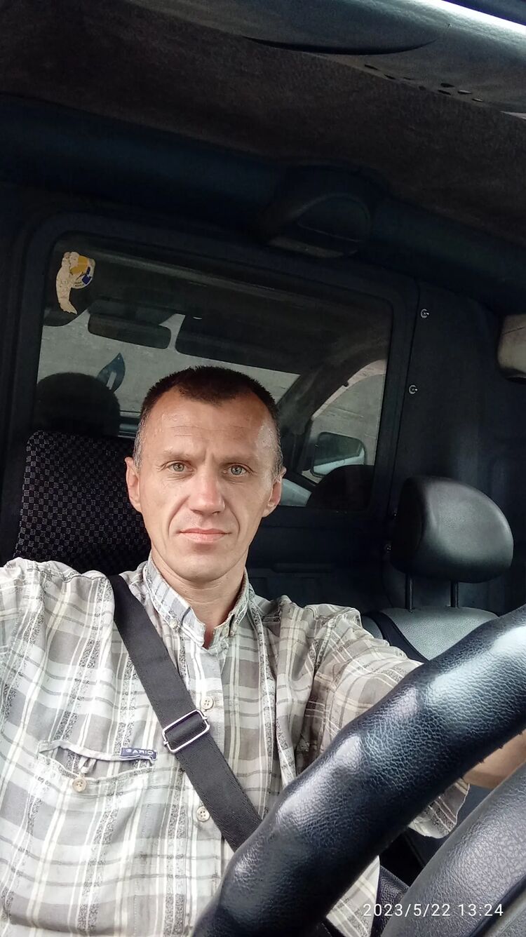  37225024  Kostya, 41 ,    
