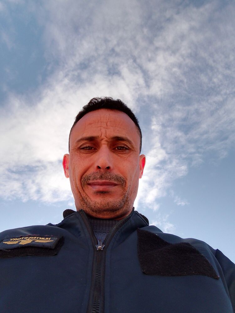  32207494  Meher, 43 ,    