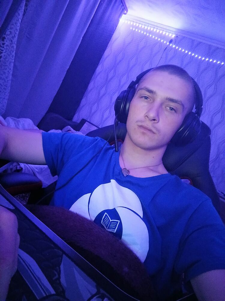  52134644  Valera, 21 ,    -