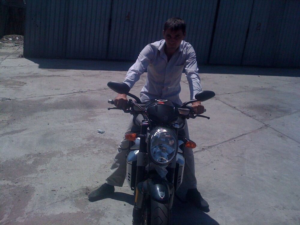  ,   Alex, 43 ,   ,   