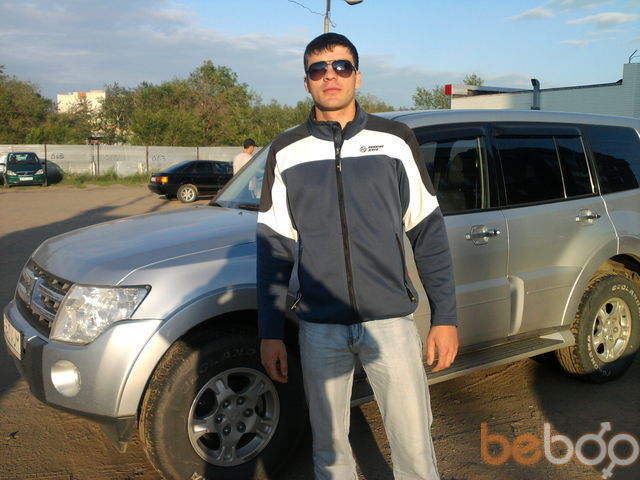  986174  Roman, 37 ,    