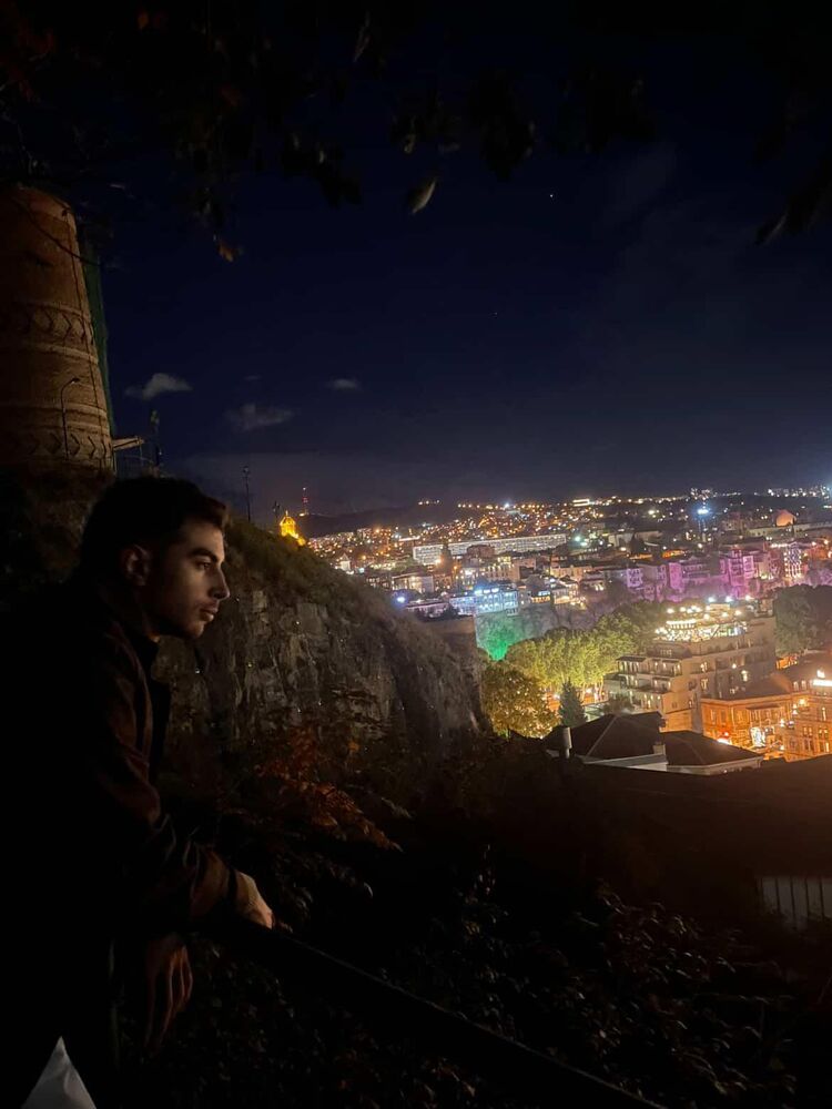  54543624  David, 19 ,    