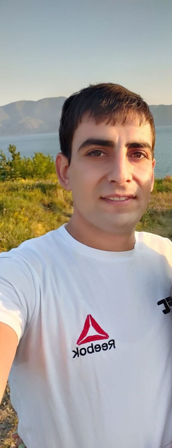  34051094  GAGIK, 31 ,    -