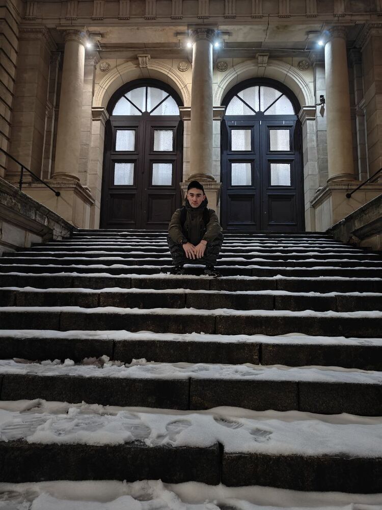  ,   Vlad, 20 ,   ,   , c 