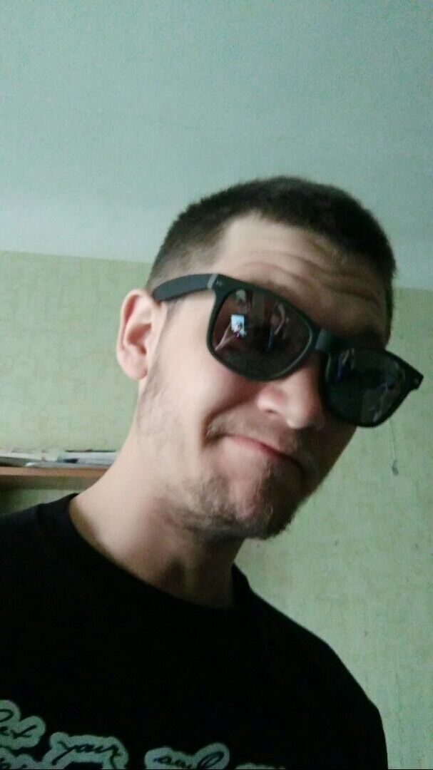  15131274  Maks, 26 ,    --