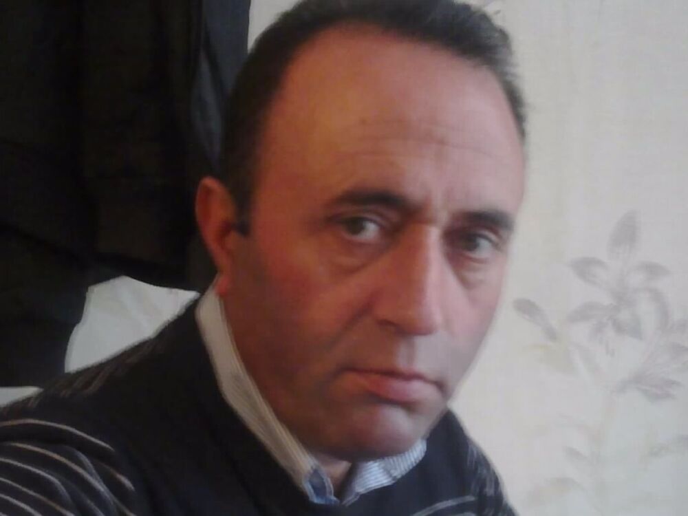 48744324  Erol, 57 ,     