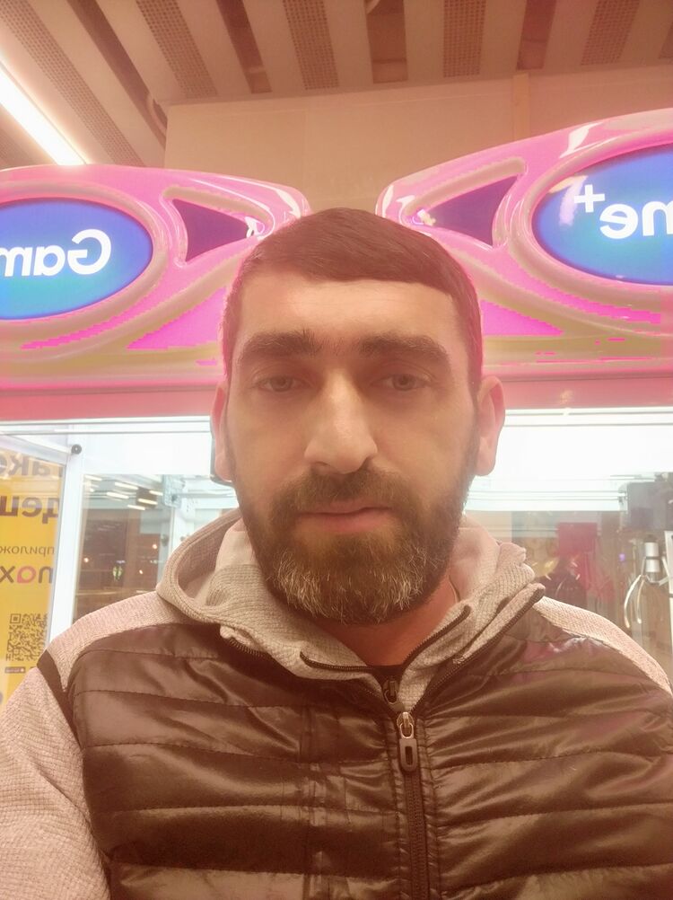  32422294  , 37 ,    