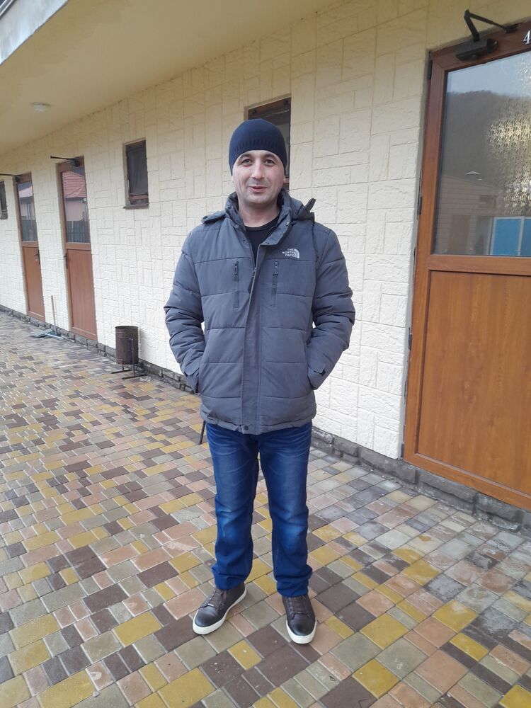  25017964  Alim, 38 ,    