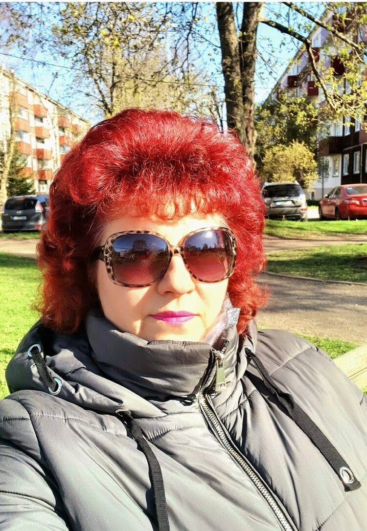  ,   Viktoria, 56 ,     , c 