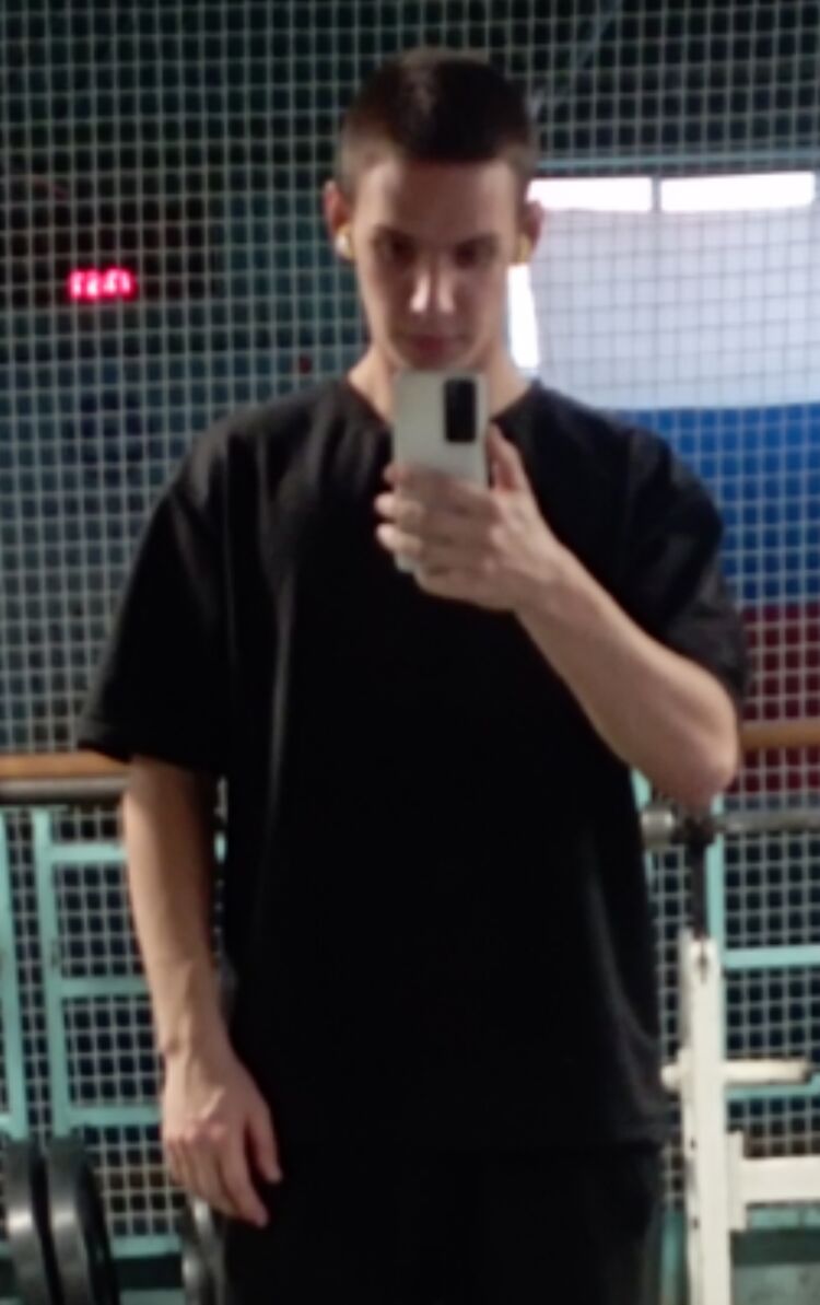  46437794  , 21 ,    