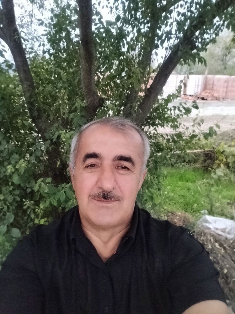  54077174  Makhir, 48 ,    